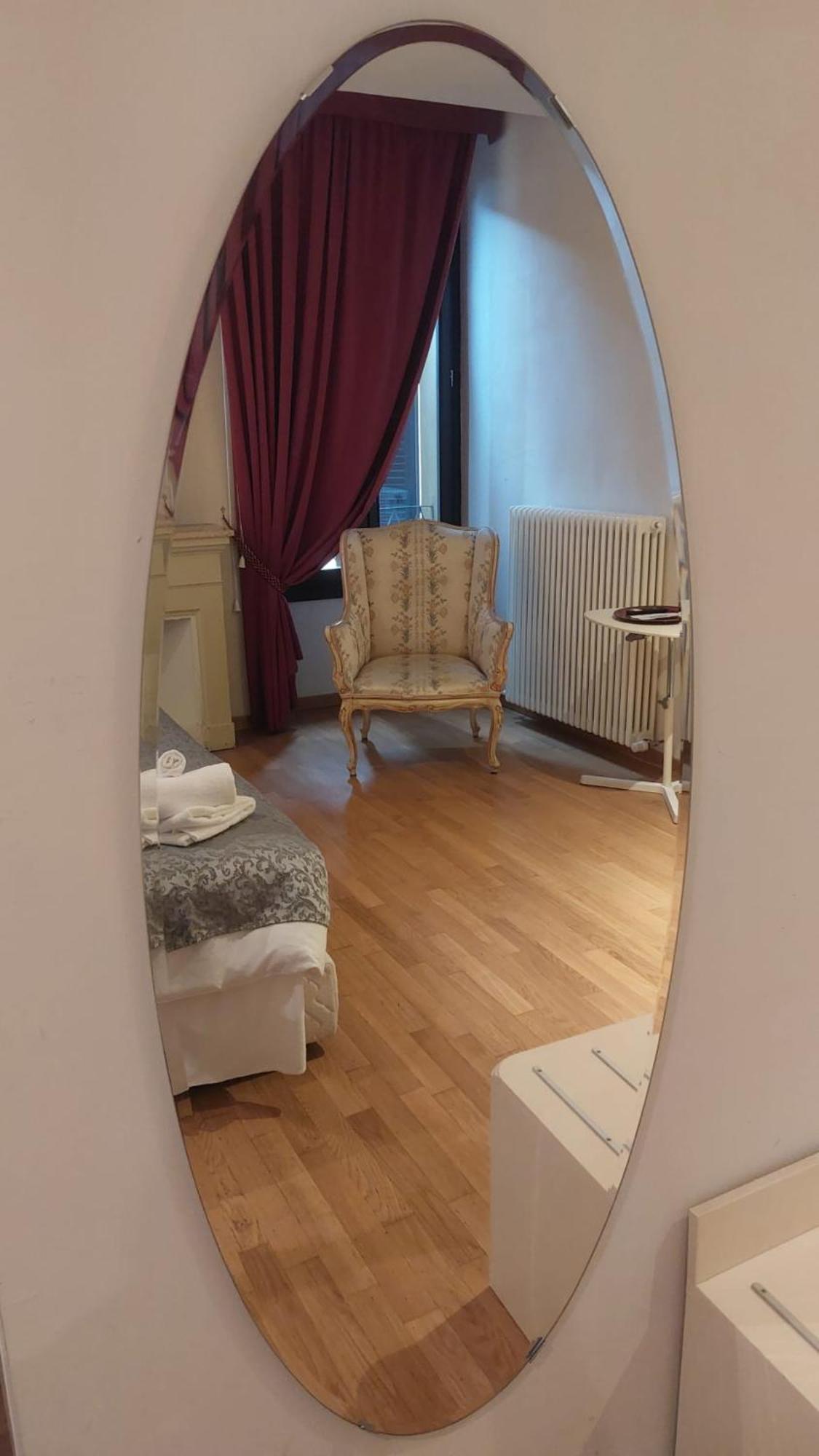 Honey Rooms Ferrara Eksteriør billede