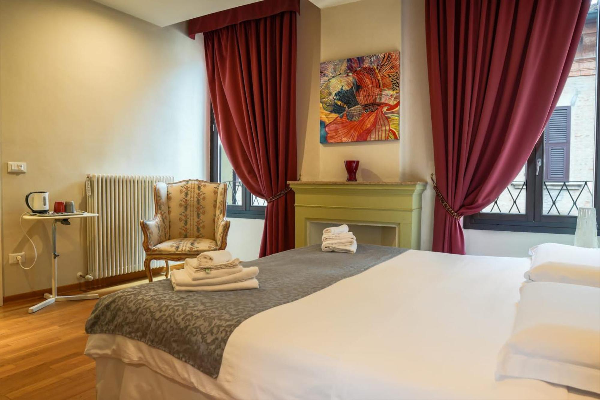 Honey Rooms Ferrara Eksteriør billede