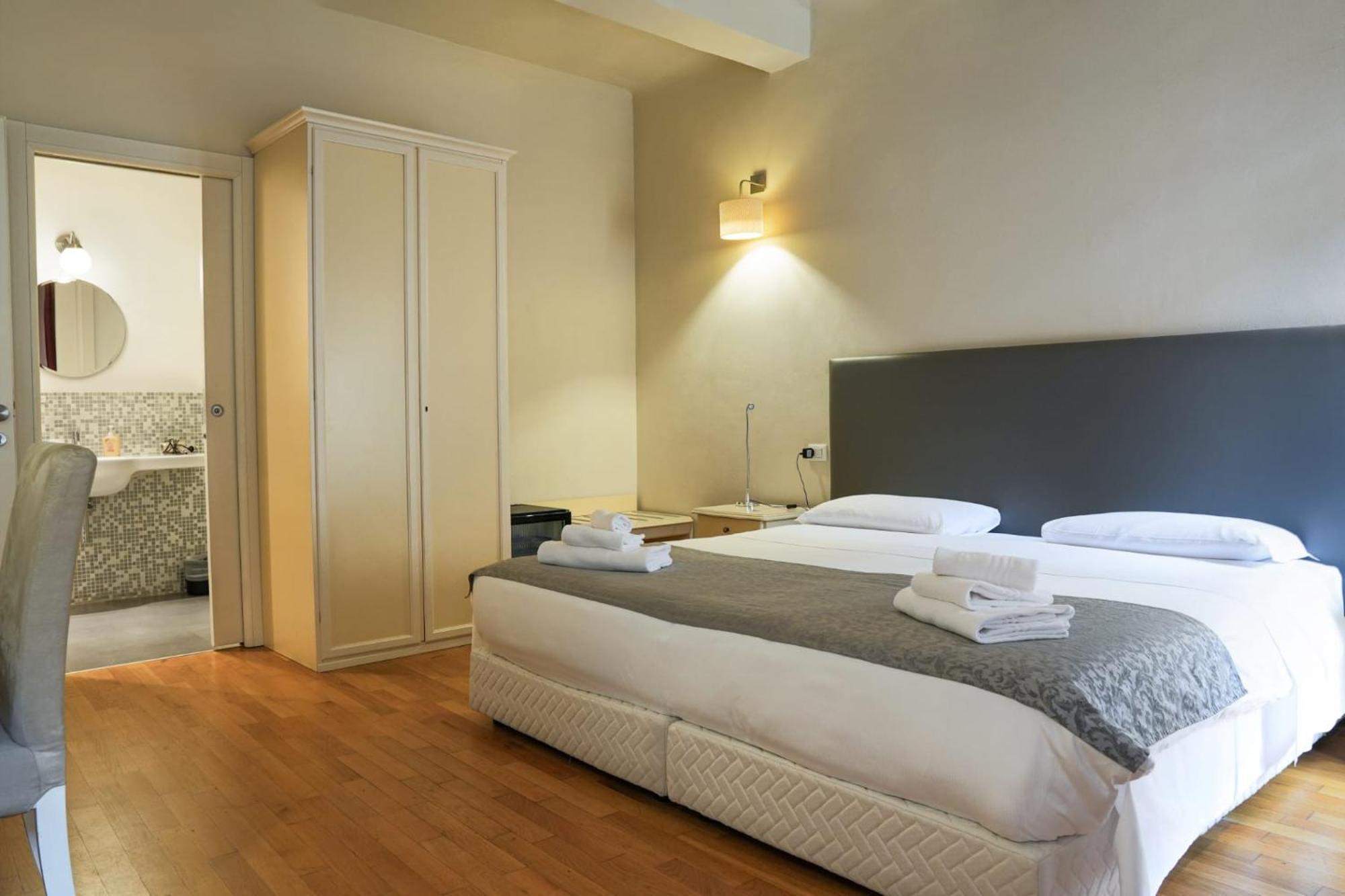 Honey Rooms Ferrara Eksteriør billede
